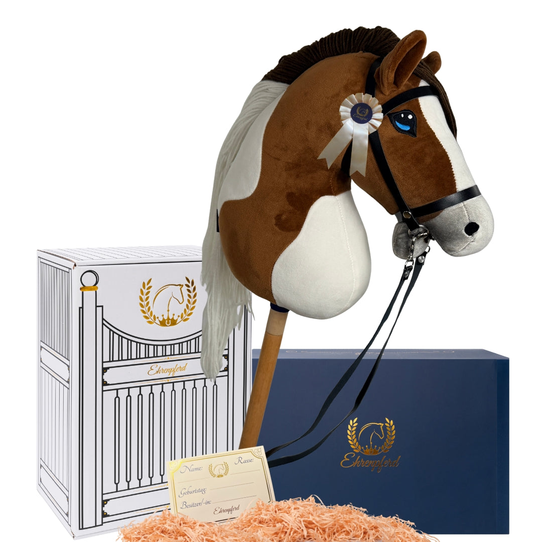 Hobby Horse Steckenpferd -Geschenkset mit Zubehör und Stall- Schecke Toffee